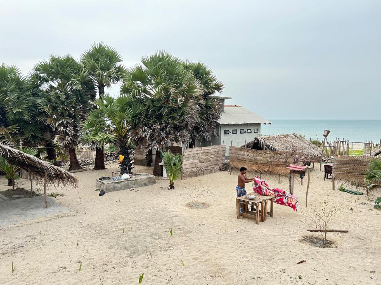 Delft Jeyam Resorts Delft East Exterior photo
